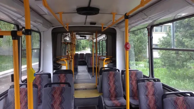 Вулицями Івано-Франківська курсує тролейбус з Чехії (фото) — фото 1