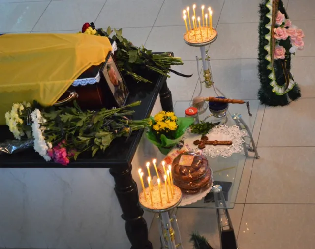 Сьогодні у Франківську відслужили панахиду за загиблим в АТО Тарасом Шевченком (фото) — фото 14