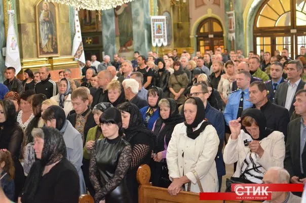 Сьогодні відбулася панахида за загиблими в АТО правоохоронцями (фото) — фото 2