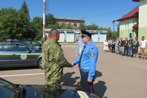 З Франківська у зону АТО вирушила група працівників Державтоінспекції (фото) — фото 3