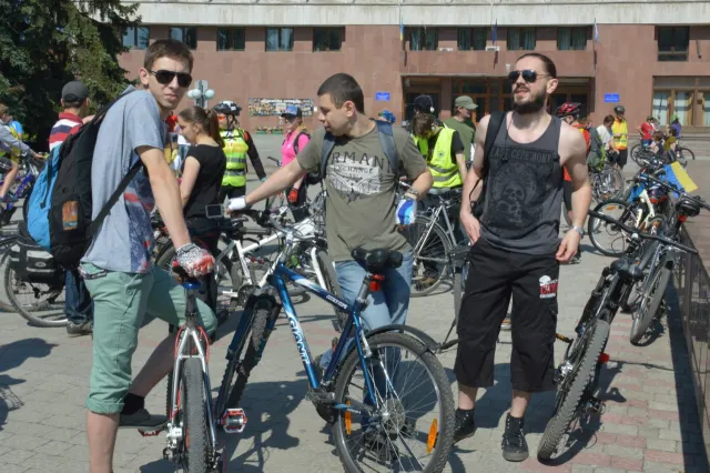 У Франківську понад тисячу городян взяли участь у акції "Велодень 2015" (фото+відео) — фото 17