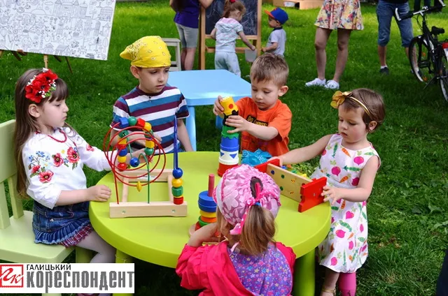 У Франківську відсвяткували День захисту дітей (фото) — фото 1