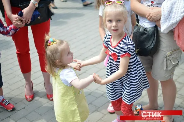 У Франківську розпочалася "Республіка дитинства" (фото) — фото 9