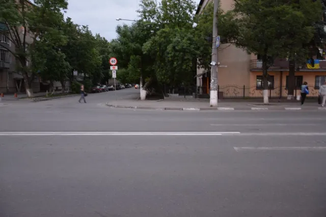 Франківців заплутала нова дорожня розмітка по вул. Коновальця (фото) — фото 1