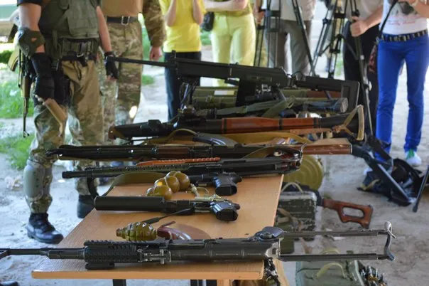 Бійці батальйону "Івано-Франківськ" навчали журналістів стріляти (фото+відео) — фото 19