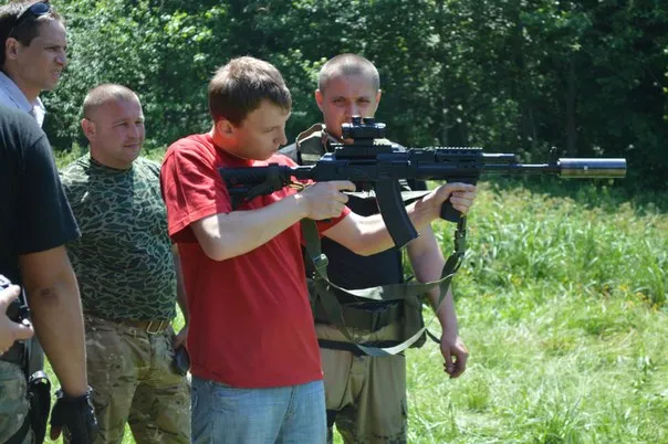 Бійці батальйону "Івано-Франківськ" навчали журналістів стріляти (фото+відео) — фото 10