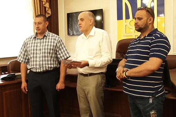 У Франківську родинам загиблих в АТО правоохоронців вручали матеріальну допомогу (фото) — фото 2