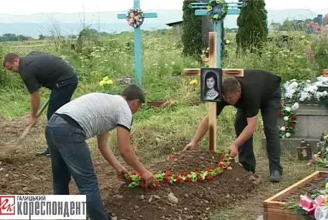 Батько вбитої дівчинки з Рожнова: Лікарі у морзі мені сказали, що такого звірства ще не бачили (фото) — фото 5