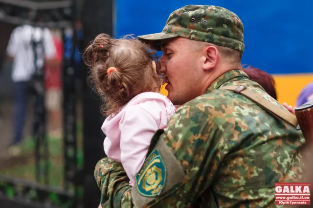 Бійці батальйону “Івано-Франківськ” вирушили у зону АТО (фото) — фото 13