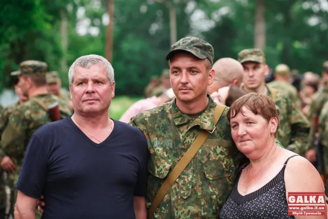 Бійці батальйону “Івано-Франківськ” вирушили у зону АТО (фото) — фото 8