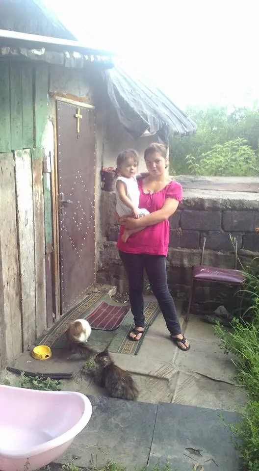 Франківців просять допомогти сім'ї  бійця АТО, яка проживає у жахливих умовах (фото) — фото 2