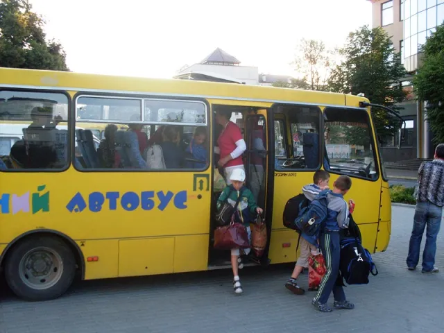 Діти бійців АТО Прикарпаття відправилися на відпочинок на Херсонщину (фото) — фото 3