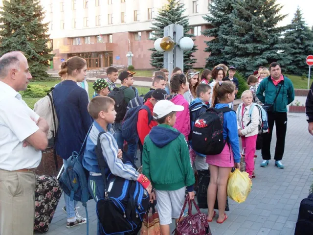 Діти бійців АТО Прикарпаття відправилися на відпочинок на Херсонщину (фото) — фото 4