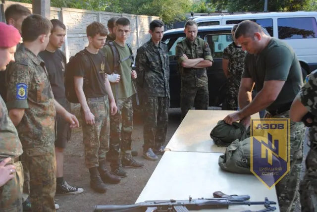 У Франківську відбувся вишкіл волонтерів Цивільного Корпусу "Азов" (фото) — фото 3