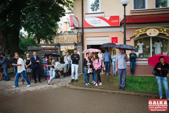 У Франківську відкрили дитячий майданчик на Валах (фото) — фото 8