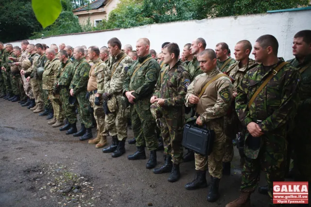 З Франківська у зону АТО відправився черговий загін правоохоронців (фото) — фото 10