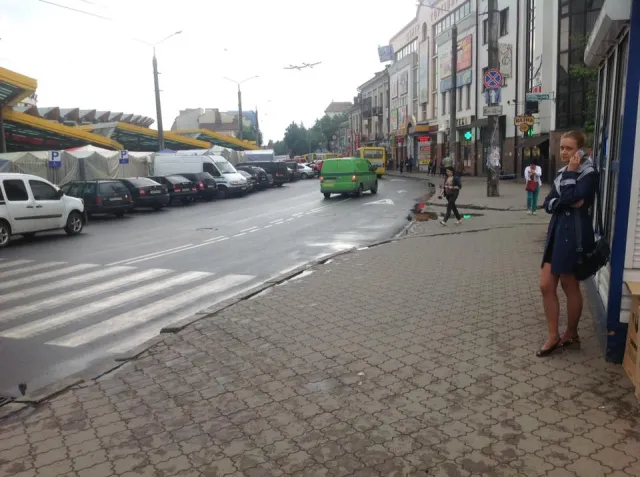 Нова організація дорожнього руху абсолютно дієва - Андрій Коман про вулицю Дністровську (фото) — фото 2