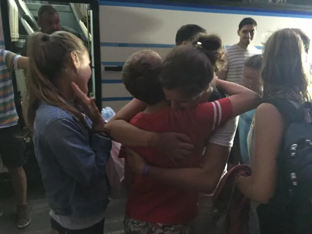 Діти бійців АТО повернулись з відпочинку в Угорщині (фото) — фото 1