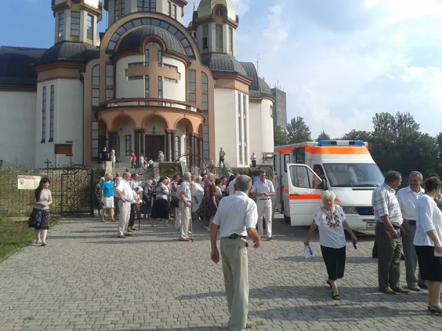 Франківські парафіяни зібрали на потреби бійців АТО 23 тисячі гривень (фото) — фото 1
