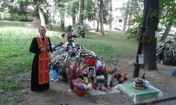 В Меморіальному сквері відбулась панахида за учасником АТО Василем Біликом (фото) — фото 4