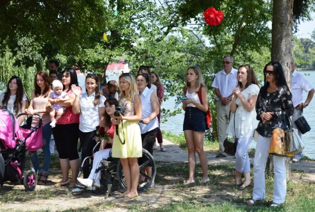 У Франківську відкрили "Арку кохання" (фото) — фото 3