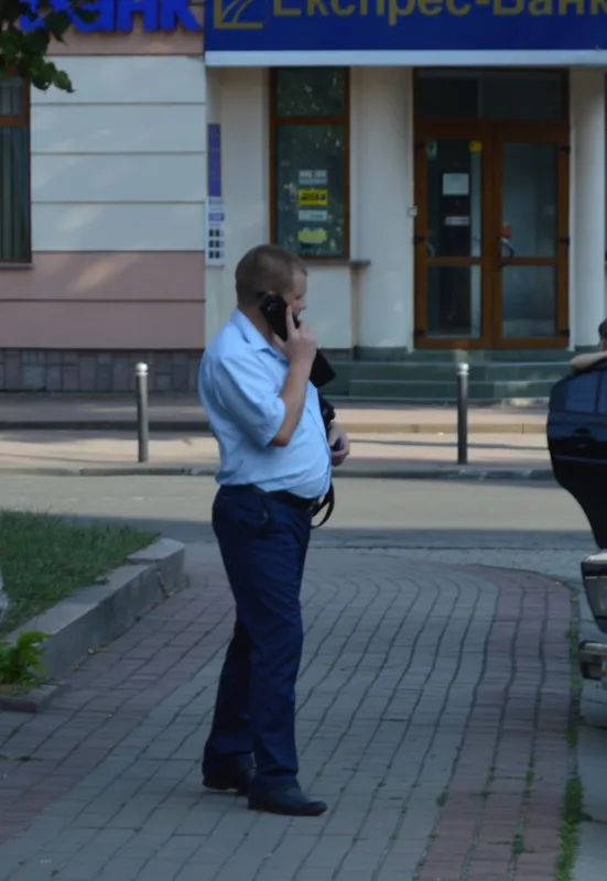 Невідомий намагався замінувати прокуратуру Івано-Франківської області (фото) — фото 5
