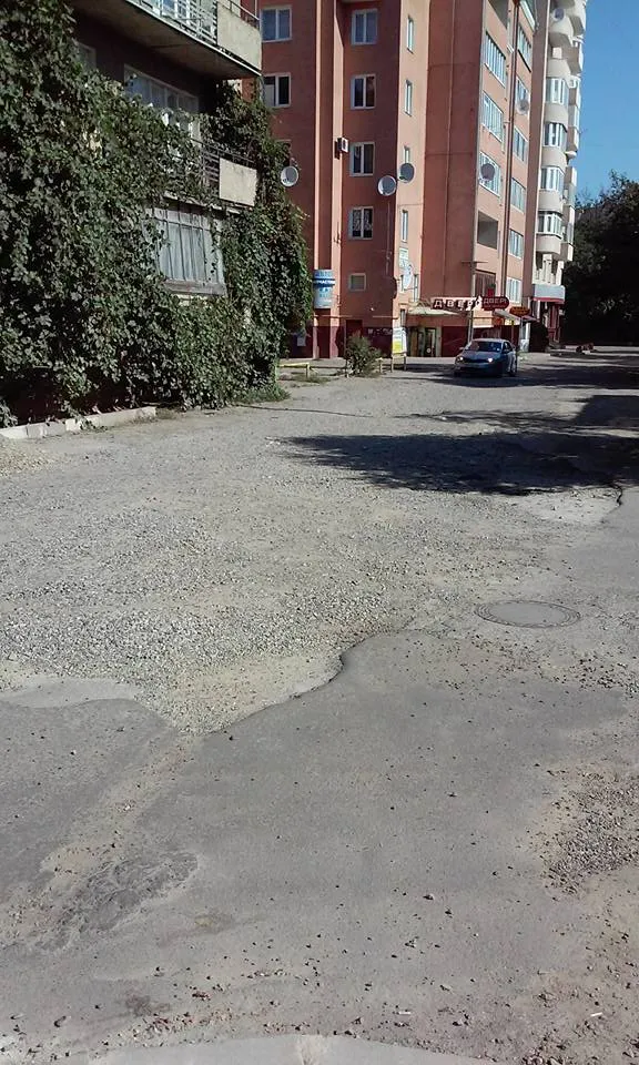 Франківці скаржаться на погану роботу комунальників (фото) — фото 1