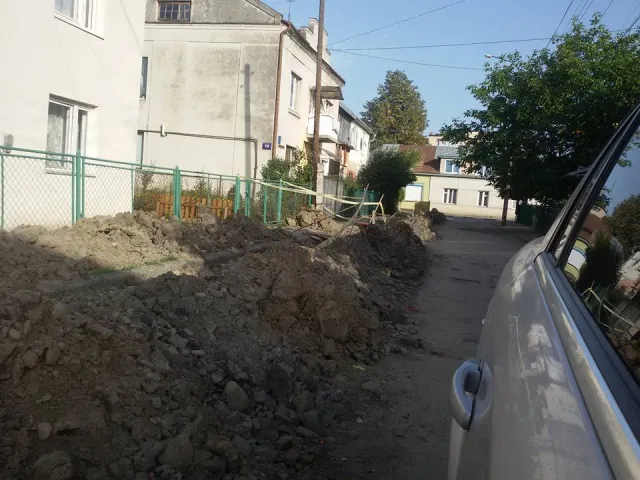 У Франківську газовики уже місяць не можуть поміняти труби (фото) — фото 2