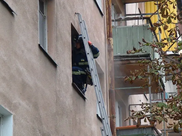 У Франківську пожежники врятували чоловіка (фото) — фото 3