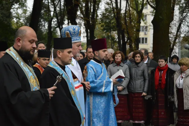 В Івано-Франківську відкрили пам'ятник Роману Гурику (фото) — фото 4