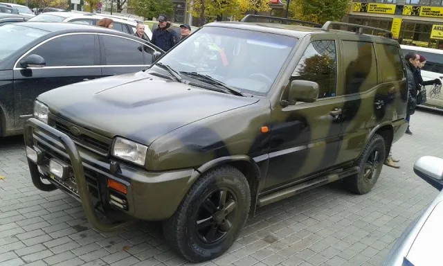 Бійцям передали на фронт автомобіль та теплі речі (фото) — фото 8