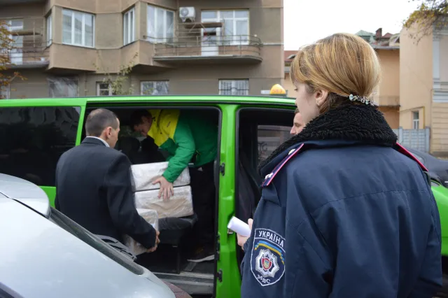 Тридцять дільничних комісій вже отримали бюлетені для голосування (фото) — фото 10