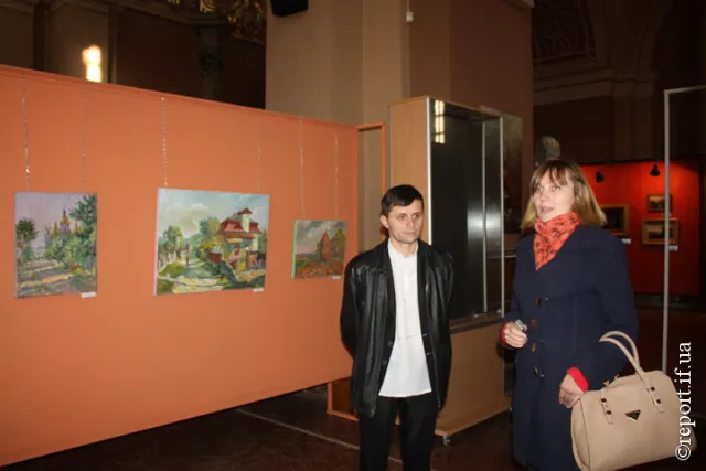 У Франківську відкрилася виставка кольорів (фото) — фото 4