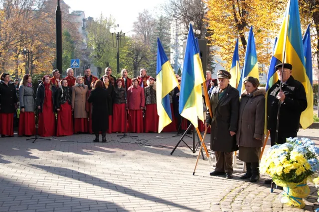 В Івано-Франківську відзначили 97-му річницю створення ЗУНР (фото) — фото 6