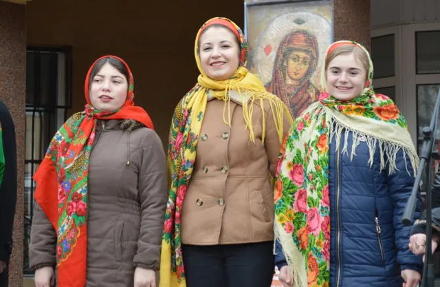 На площади Рынок состоялось праздничное действо «Во Иордане крещаюся Тебя, Господи» (фото + видео) — фото 2