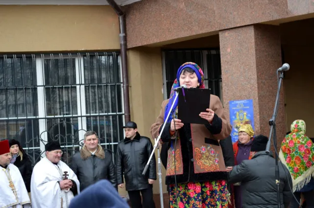 На площади Рынок состоялось праздничное действо «Во Иордане крещаюся Тебя, Господи» (фото + видео) — фото 8