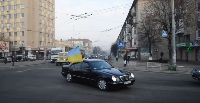 В Ивано-Франковск привезли тело павшего добровольца «Семена» (фото + видео) — фото 3