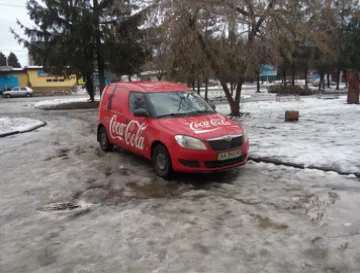 Франковцы заметили очередных авторагулив, которые ездят по тротуару (фото) — фото 1