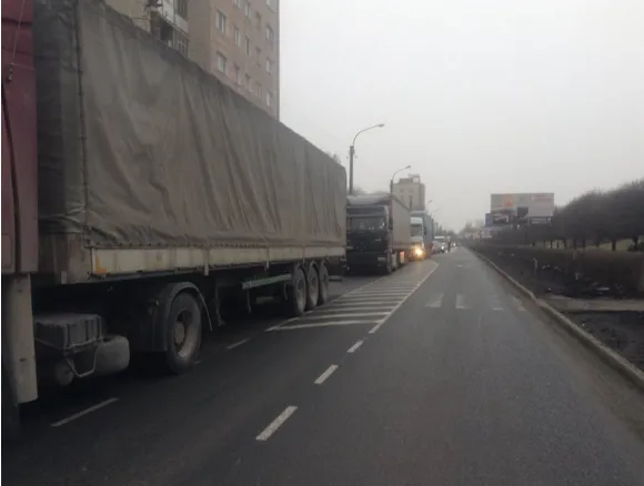 В Ивано-Франковске ДТП: не разминулись два автомобиля (фото) — фото 3