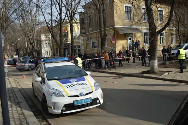Чергові «замінування» в Івано-Франківську. Цього разу, анонім «замінував» три школи. Вибухівки не виявлено. Одна із шкіл повертається до роботи — фото 2