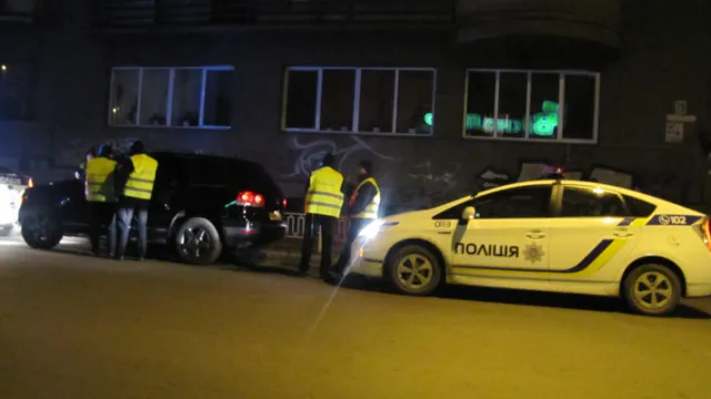 В Франковске патрульные задержали наглого водителя, который ездил без прав — фото 1