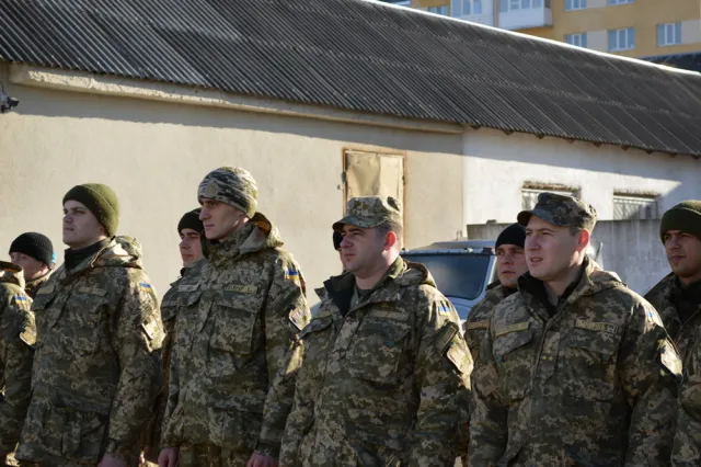 У Франківську 45 майбутніх контрактників провели на військову службу — фото 11