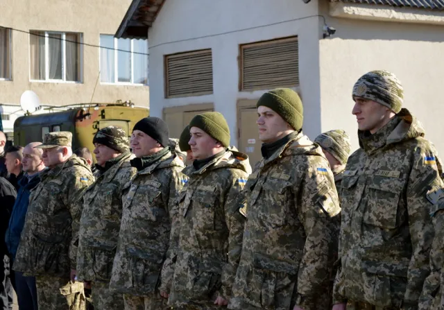 У Франківську 45 майбутніх контрактників провели на військову службу — фото 14