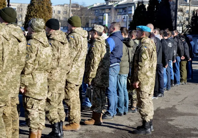 У Франківську 45 майбутніх контрактників провели на військову службу — фото 15