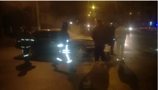 В Франковске по неустановленным причинам загорелся автомобиль — фото 4