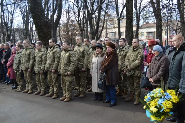 В Ивано-Франковске почтили очередную годовщину вывода войск из Афганистана — фото 1