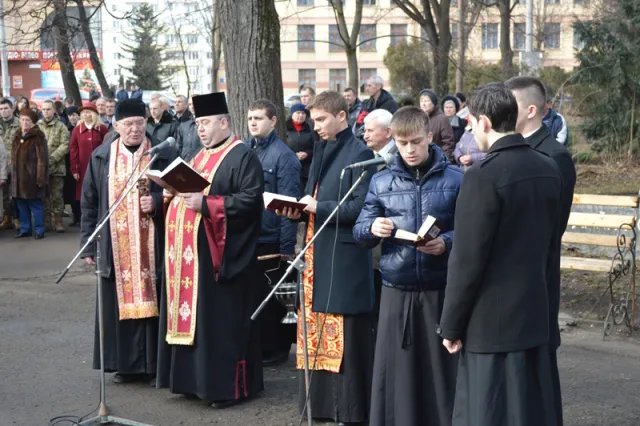 В Ивано-Франковске почтили очередную годовщину вывода войск из Афганистана — фото 11