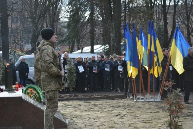 В Ивано-Франковске почтили очередную годовщину вывода войск из Афганистана — фото 4