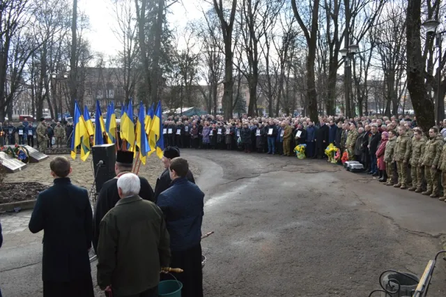 В Ивано-Франковске почтили очередную годовщину вывода войск из Афганистана — фото 8