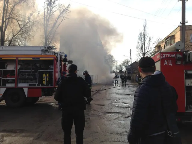 В Франковске возле «Хлебокомбината» загорелся микроавтобус — фото 4